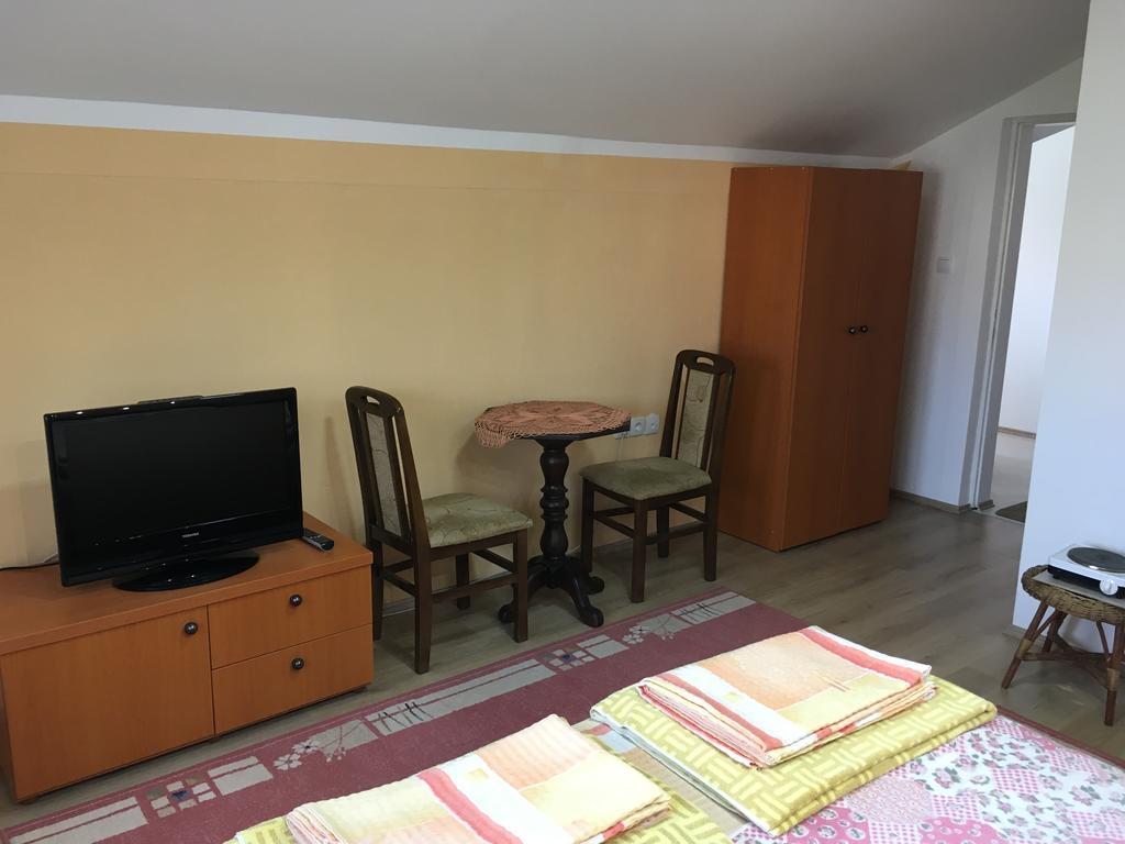 Pansion Velickovic Apartment Niska Banja Exterior foto