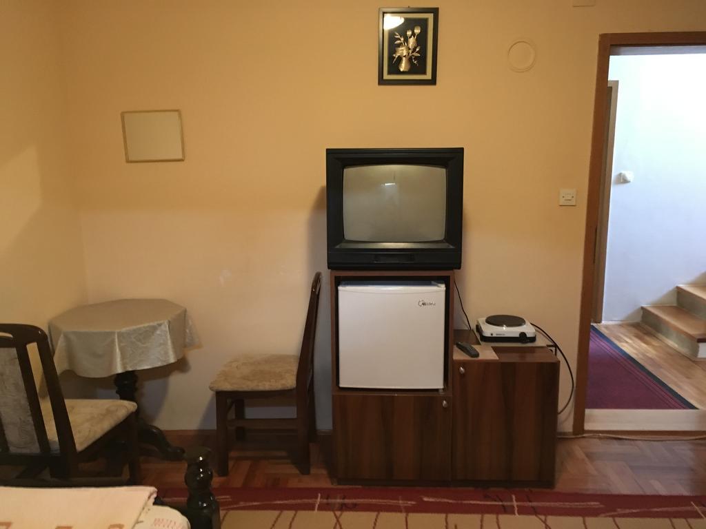 Pansion Velickovic Apartment Niska Banja Exterior foto