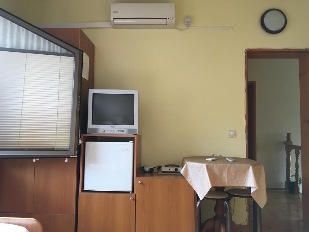 Pansion Velickovic Apartment Niska Banja Exterior foto