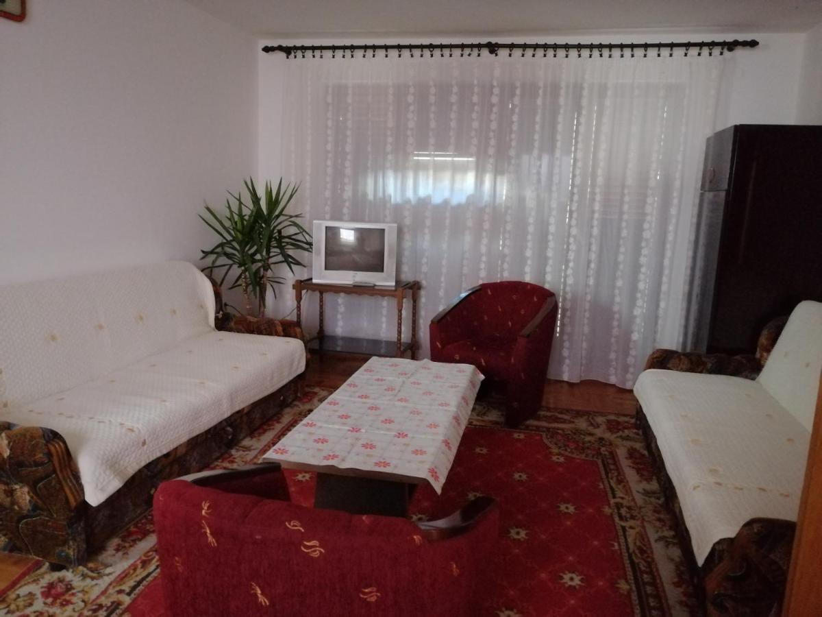 Pansion Velickovic Apartment Niska Banja Exterior foto
