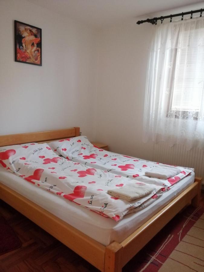 Pansion Velickovic Apartment Niska Banja Exterior foto